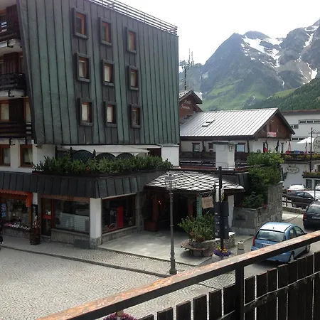 Casa Camos Cervinia Apartment